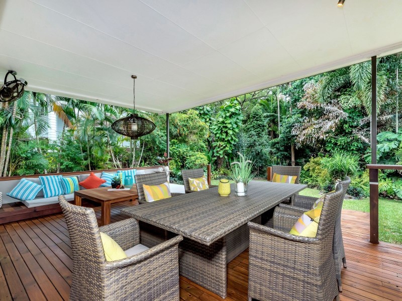 16 Forum Close, Mooroobool QLD 4870