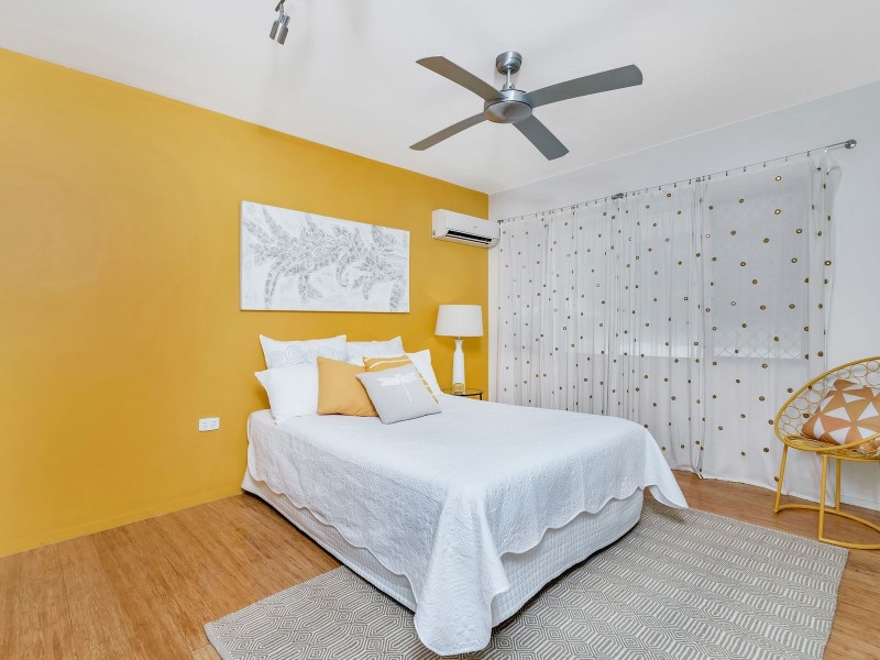 16 Forum Close, Mooroobool QLD 4870