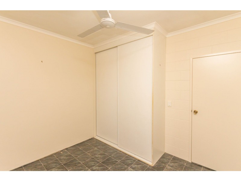 19 Kangaroo Street, Bentley Park QLD 4869