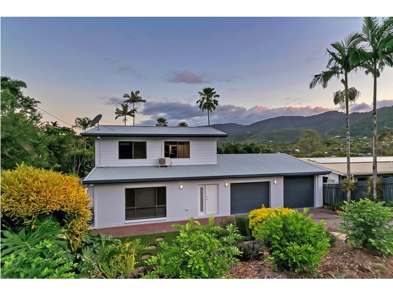 28 Andrea Close, Mooroobool QLD 4870