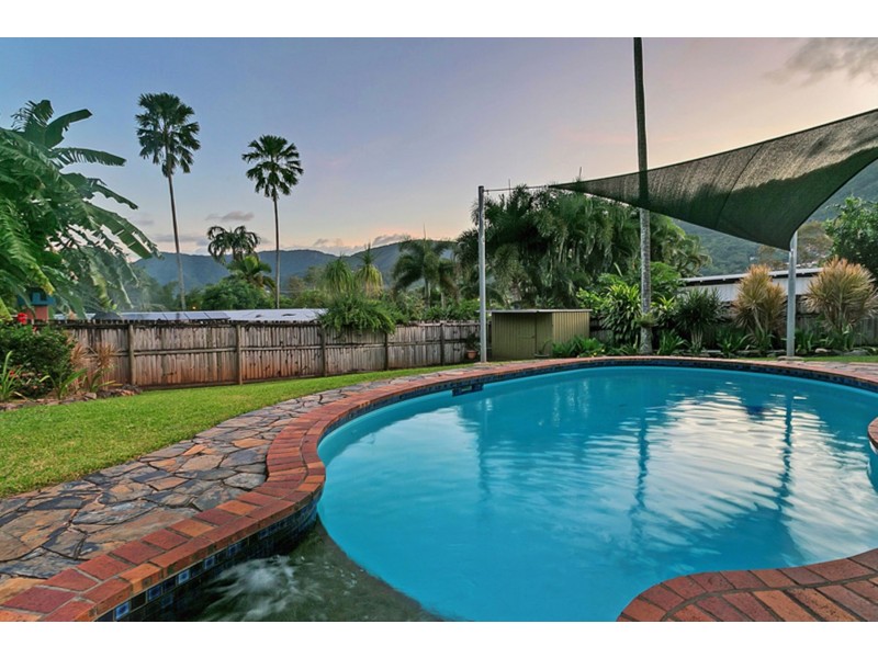 28 Andrea Close, Mooroobool QLD 4870
