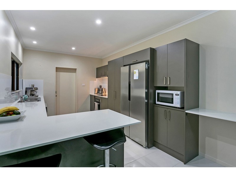 28 Andrea Close, Mooroobool QLD 4870