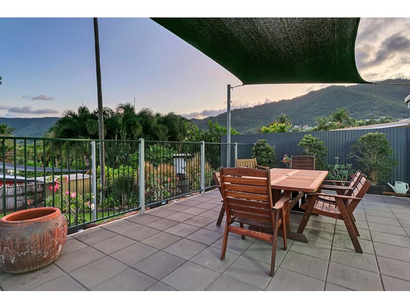 28 Andrea Close, Mooroobool QLD 4870