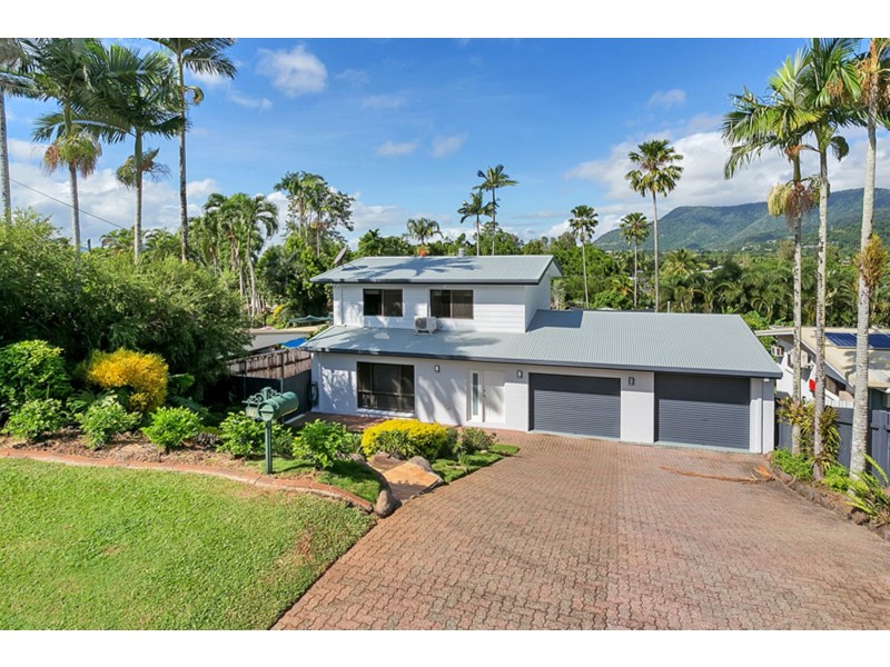 28 Andrea Close, Mooroobool QLD 4870