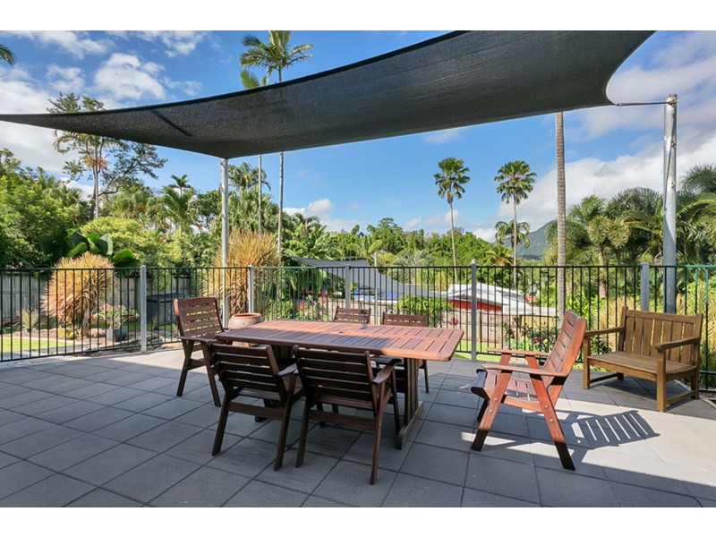 28 Andrea Close, Mooroobool QLD 4870