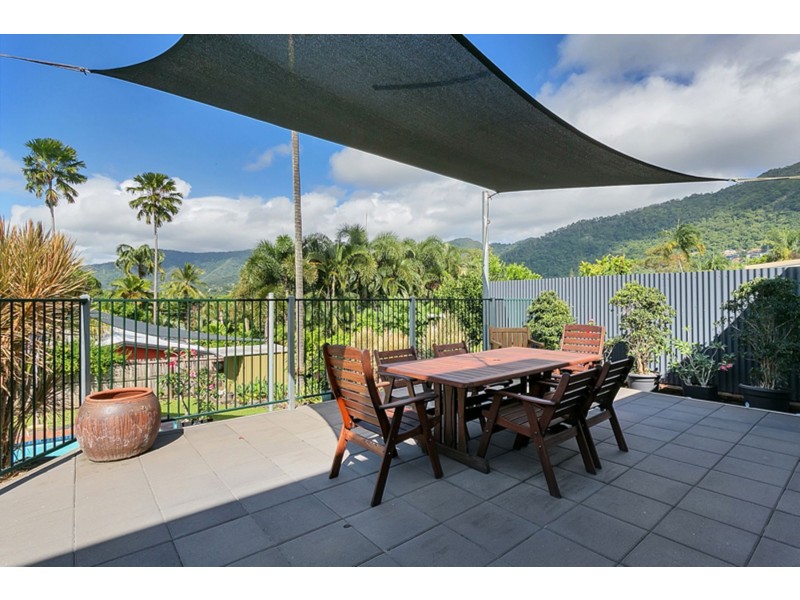 28 Andrea Close, Mooroobool QLD 4870