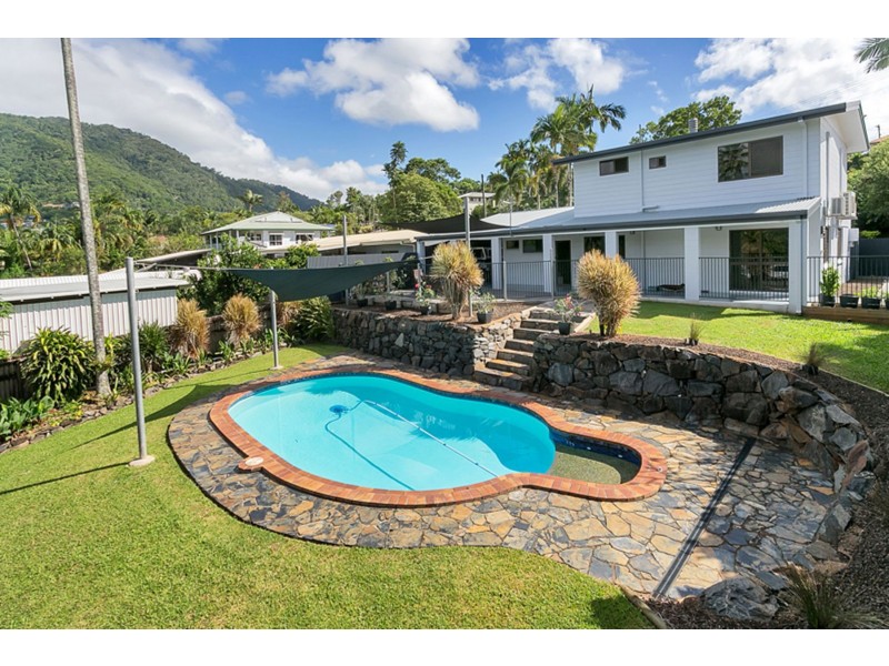 28 Andrea Close, Mooroobool QLD 4870
