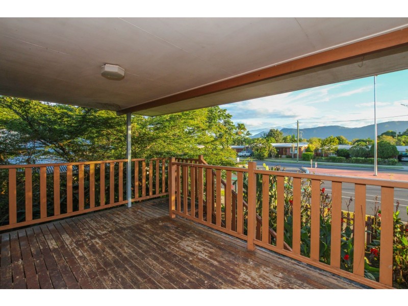 274 Aumuller Street, Westcourt QLD 4870
