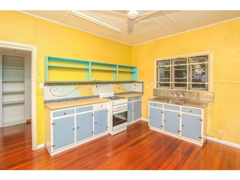 274 Aumuller Street, Westcourt QLD 4870