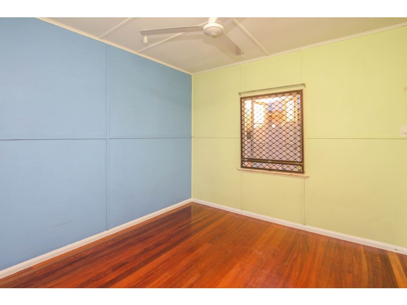 274 Aumuller Street, Westcourt QLD 4870