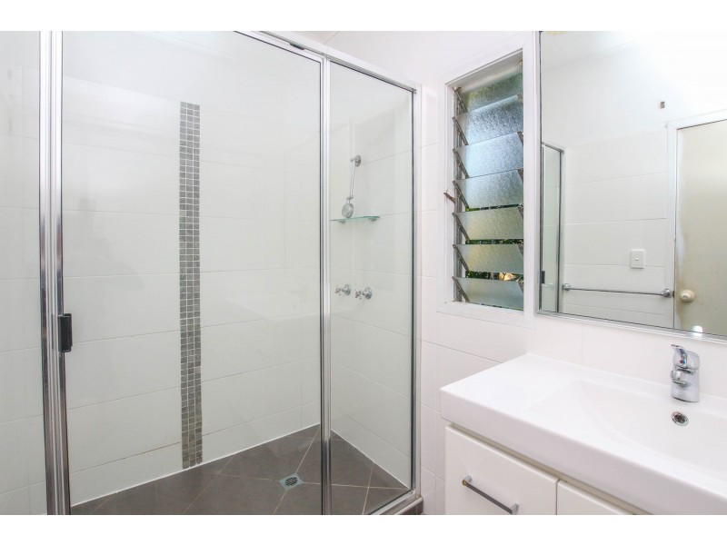 274 Aumuller Street, Westcourt QLD 4870