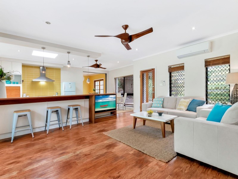 10 Romney Street, Kamerunga QLD 4870