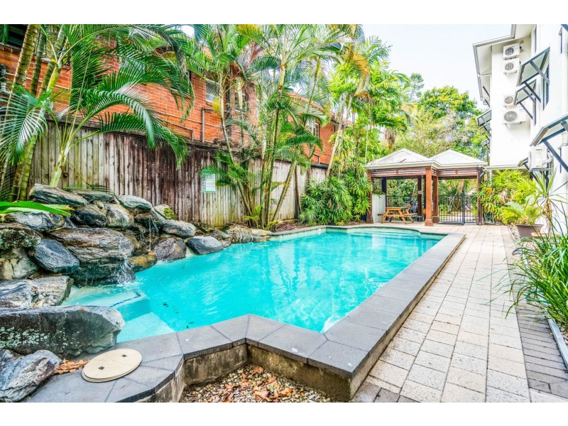 8/33 Digger Street, Cairns North QLD 4870