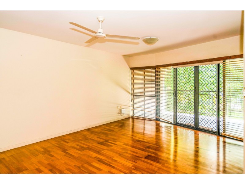 8/33 Digger Street, Cairns North QLD 4870