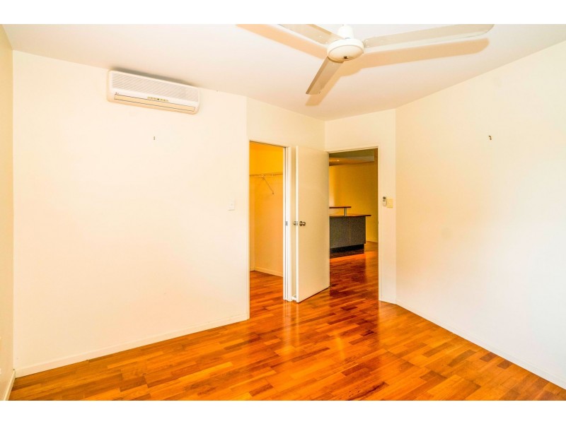 8/33 Digger Street, Cairns North QLD 4870