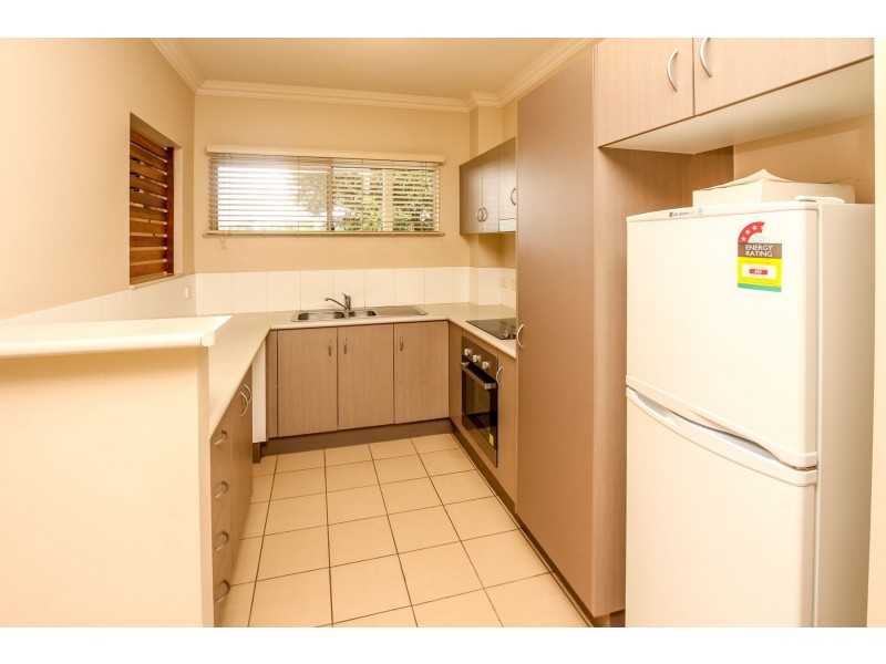 304/2 Centenary Close, Manoora QLD 4870