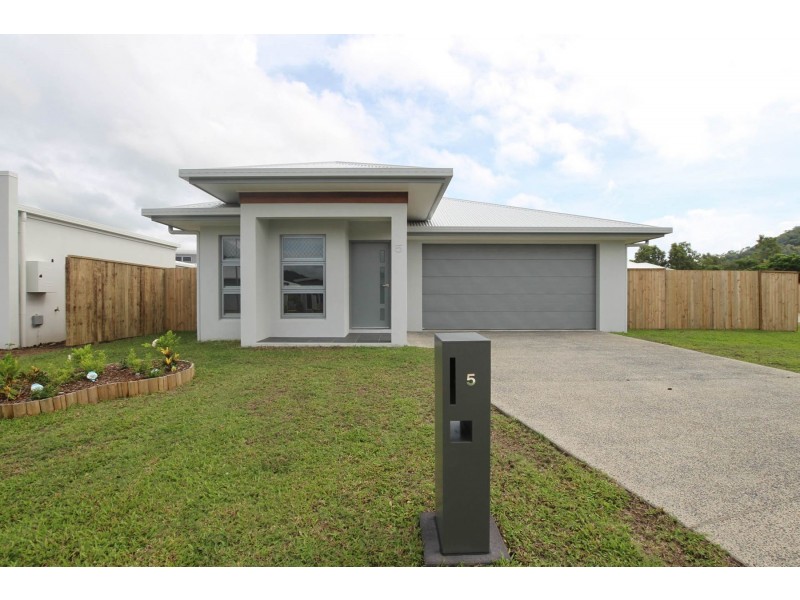5 Coxswain Place, Trinity Beach QLD 4879