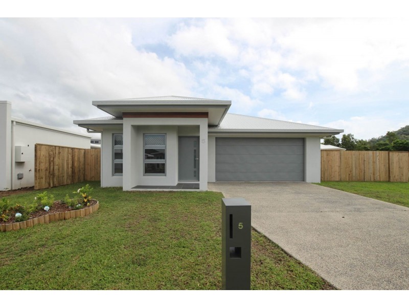 5 Coxswain Place, Trinity Beach QLD 4879
