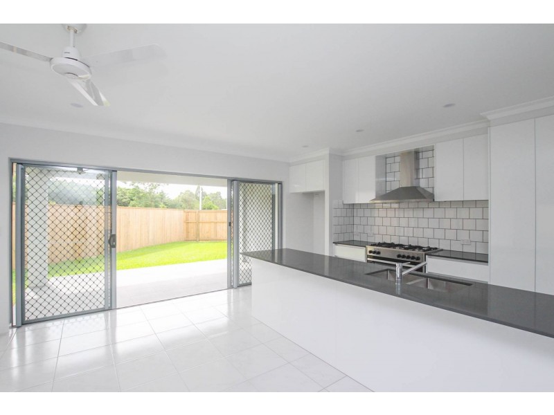 5 Coxswain Place, Trinity Beach QLD 4879