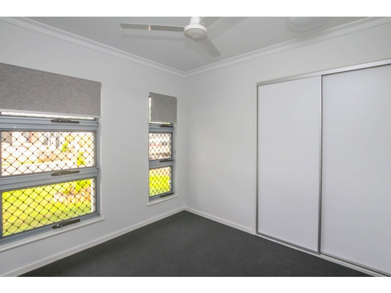 5 Coxswain Place, Trinity Beach QLD 4879