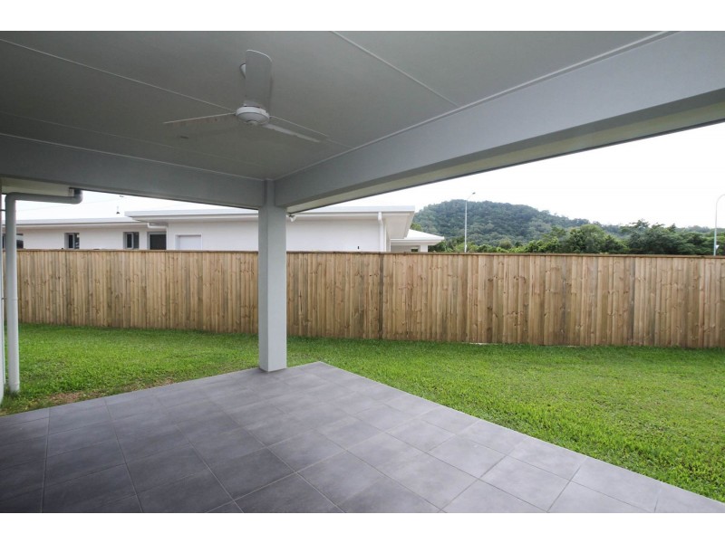 5 Coxswain Place, Trinity Beach QLD 4879