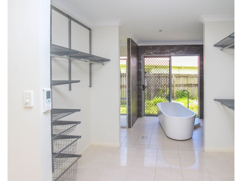 23 Disney Street, White Rock QLD 4868