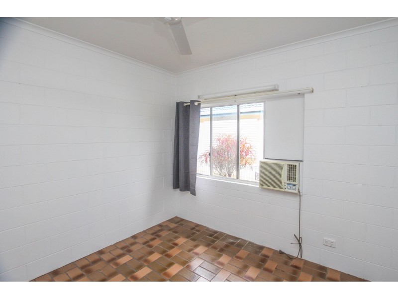 9 Woomala Street, Woree QLD 4868