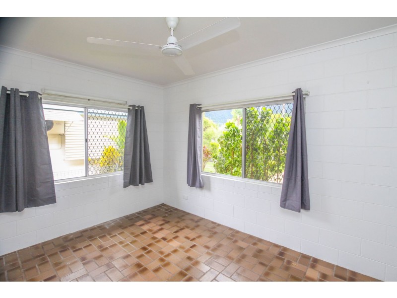 9 Woomala Street, Woree QLD 4868