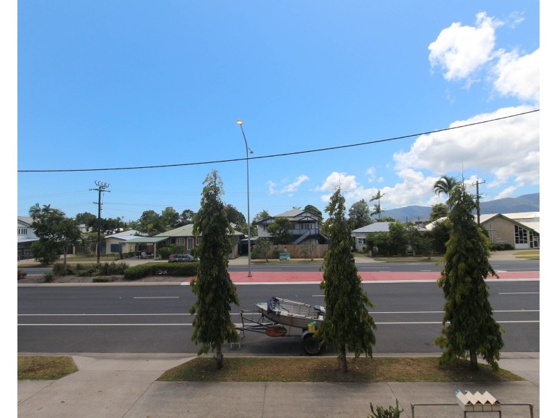 4/227 Aumuller Street, Westcourt QLD 4870