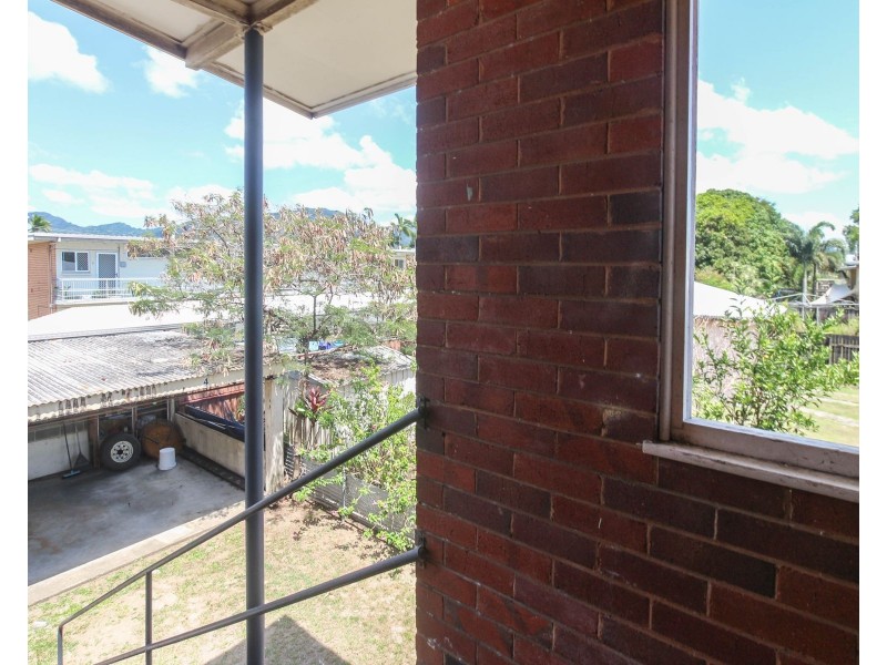 4/227 Aumuller Street, Westcourt QLD 4870