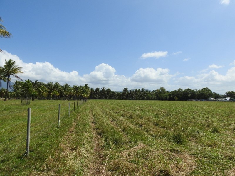 459 Redbank Road, Packers Camp QLD 4865