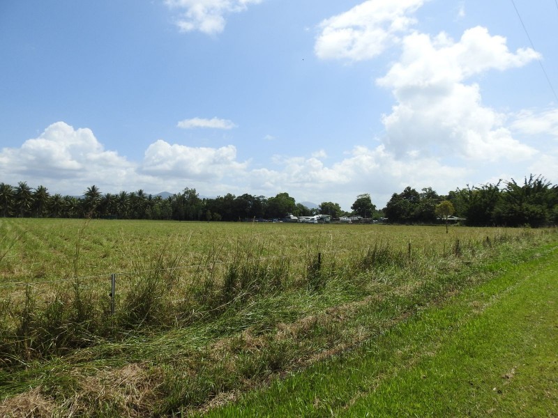 459 Redbank Road, Packers Camp QLD 4865