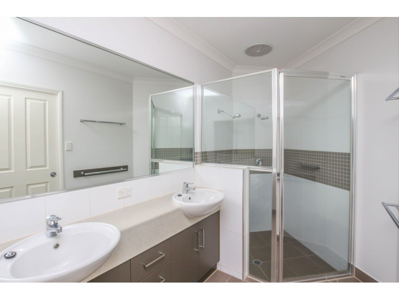 110 McFarlane Drive, Kanimbla QLD 4870