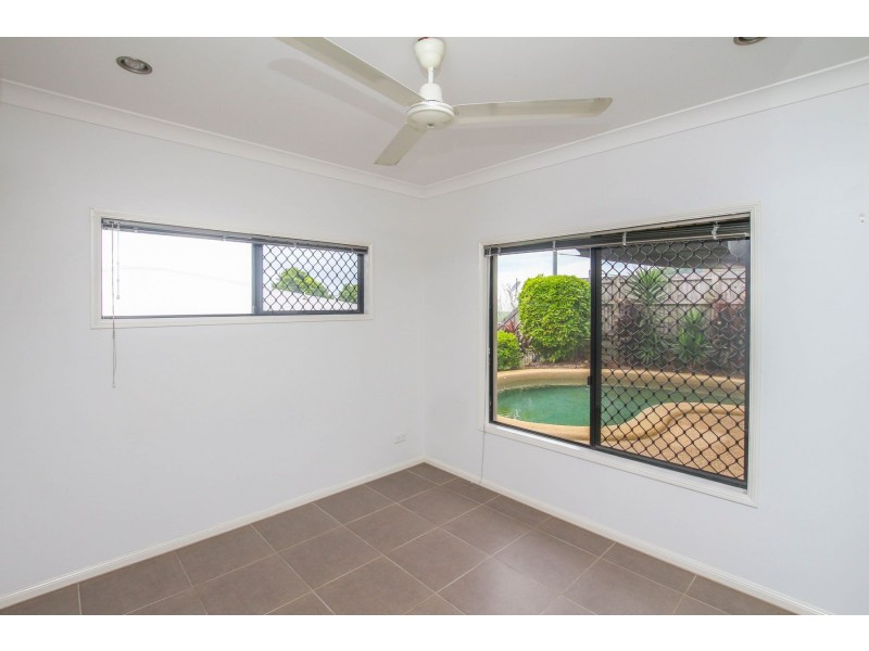 110 McFarlane Drive, Kanimbla QLD 4870