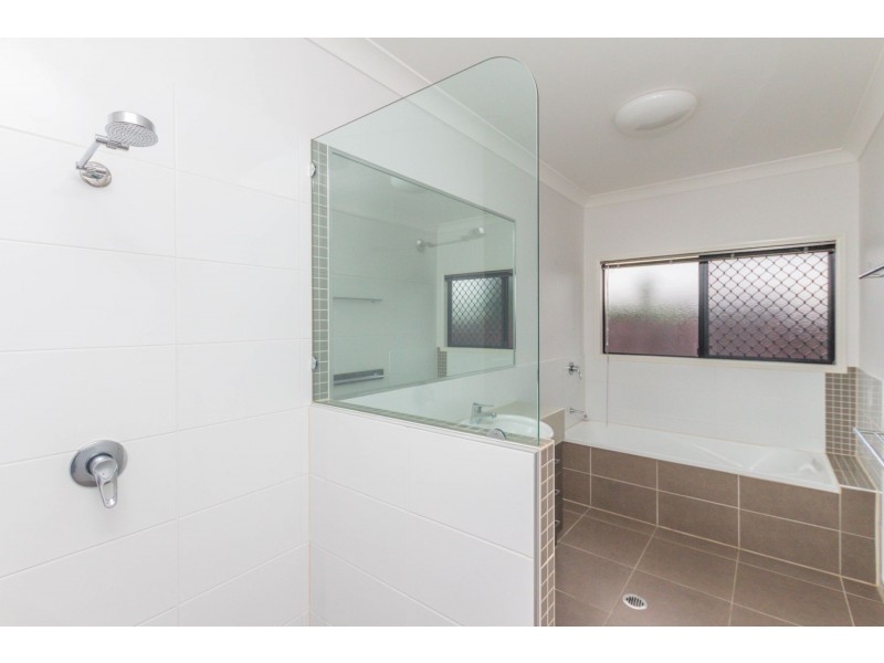 110 McFarlane Drive, Kanimbla QLD 4870