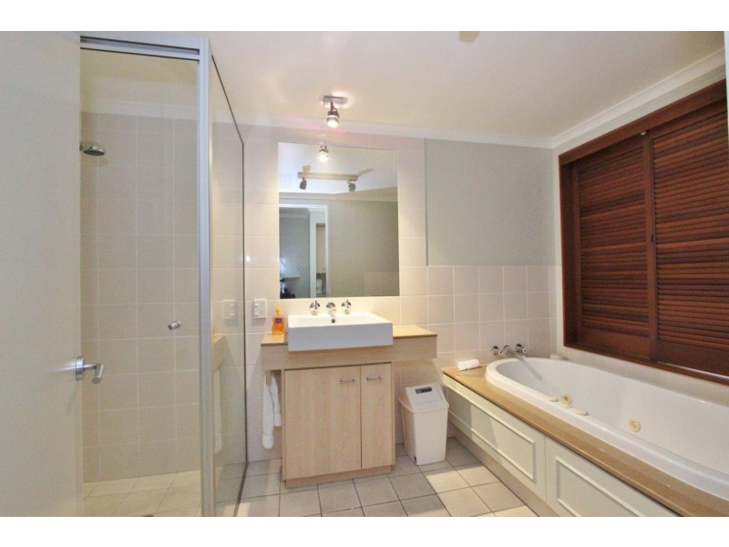815/49-63 Williams Esplanade, Palm Cove QLD 4879