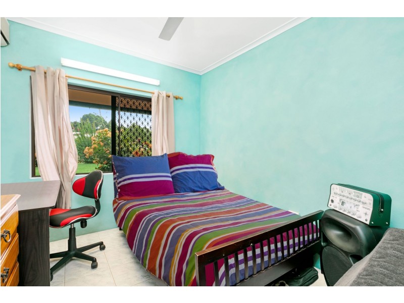 11 Alberta Drive, Woree QLD 4868