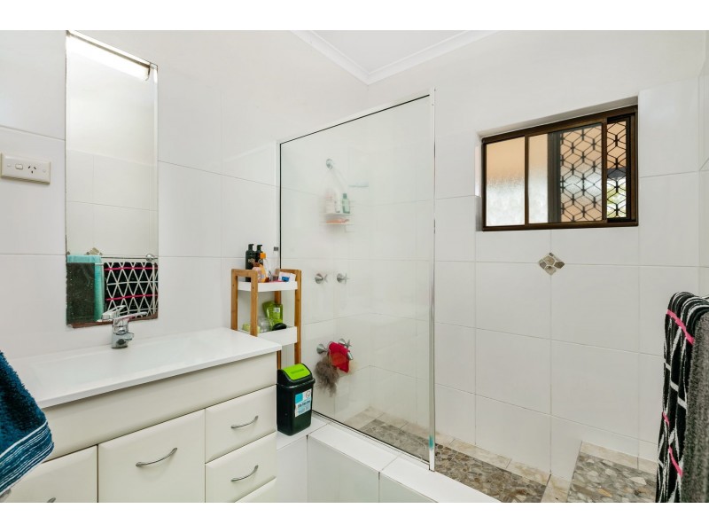 11 Alberta Drive, Woree QLD 4868