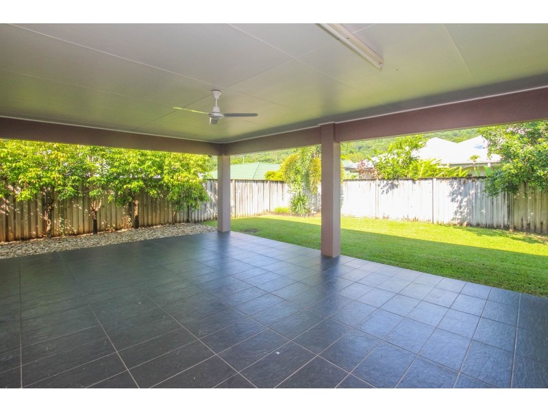 13 Bushlark Place, Smithfield QLD 4878