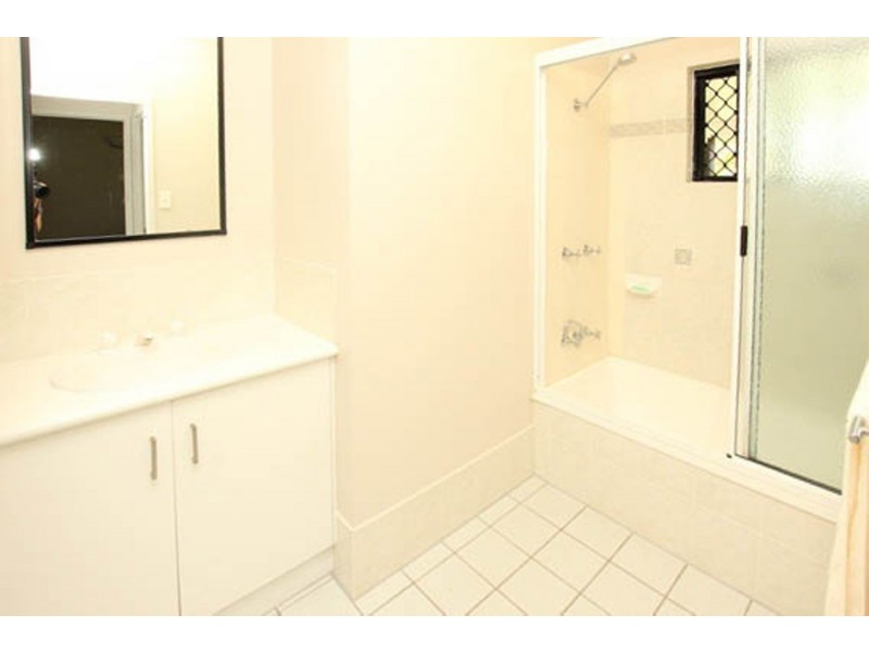 17 Ferngully Street, White Rock QLD 4868