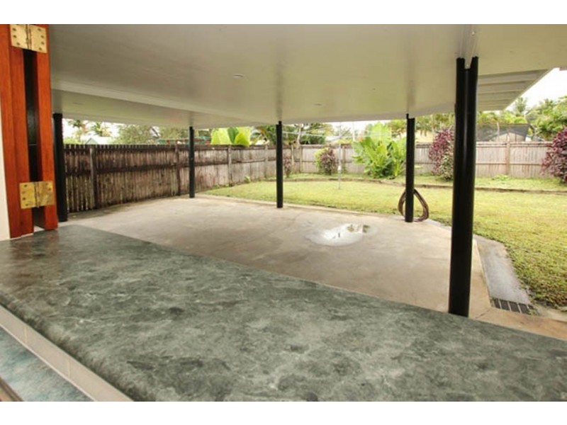 17 Ferngully Street, White Rock QLD 4868