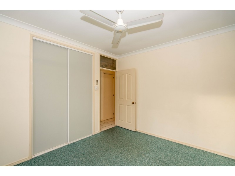 1/364 Mccoombe Street, Mooroobool QLD 4870