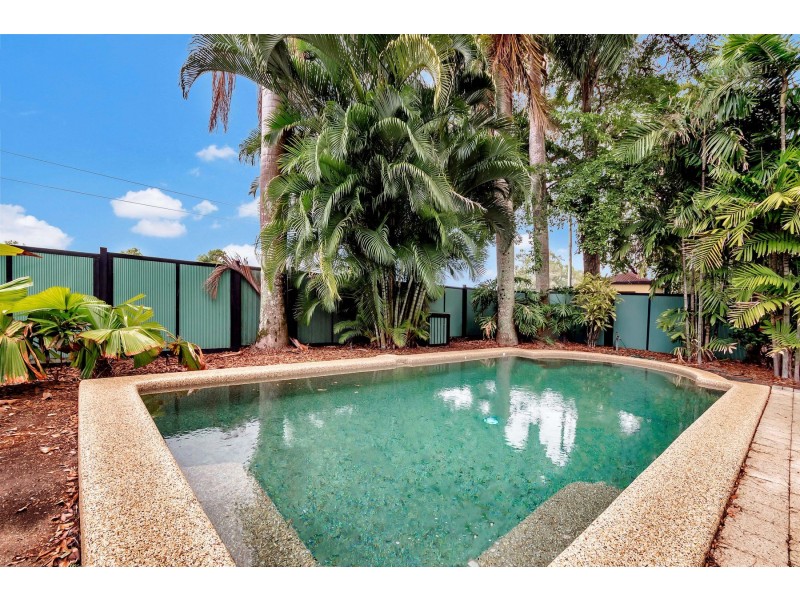 8/11-19 Stratford Parade, Stratford QLD 4870