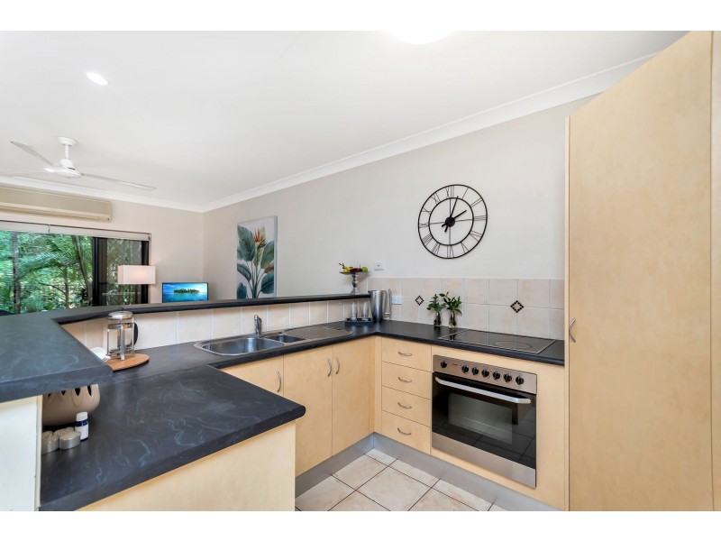 8/11-19 Stratford Parade, Stratford QLD 4870