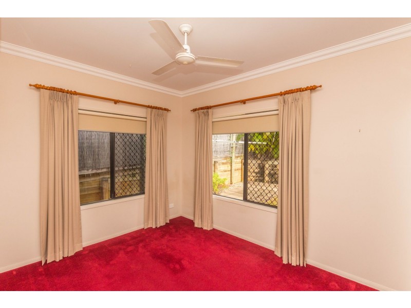 33 Pelling Close, Kanimbla QLD 4870