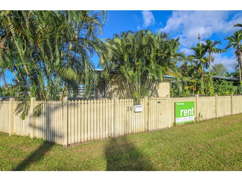 16 Witney Street, Manoora QLD 4870