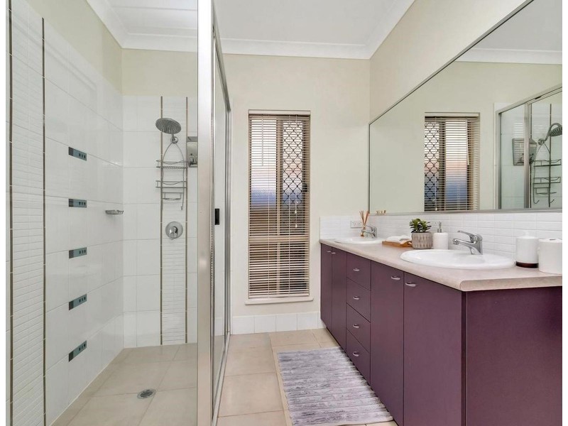 5 Fantan Close, Redlynch QLD 4870