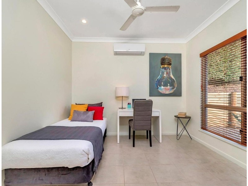 5 Fantan Close, Redlynch QLD 4870