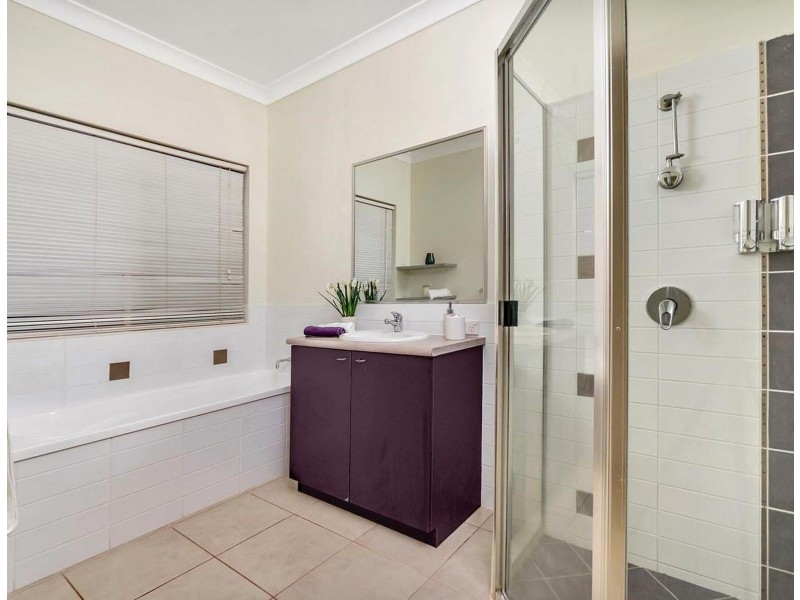 5 Fantan Close, Redlynch QLD 4870