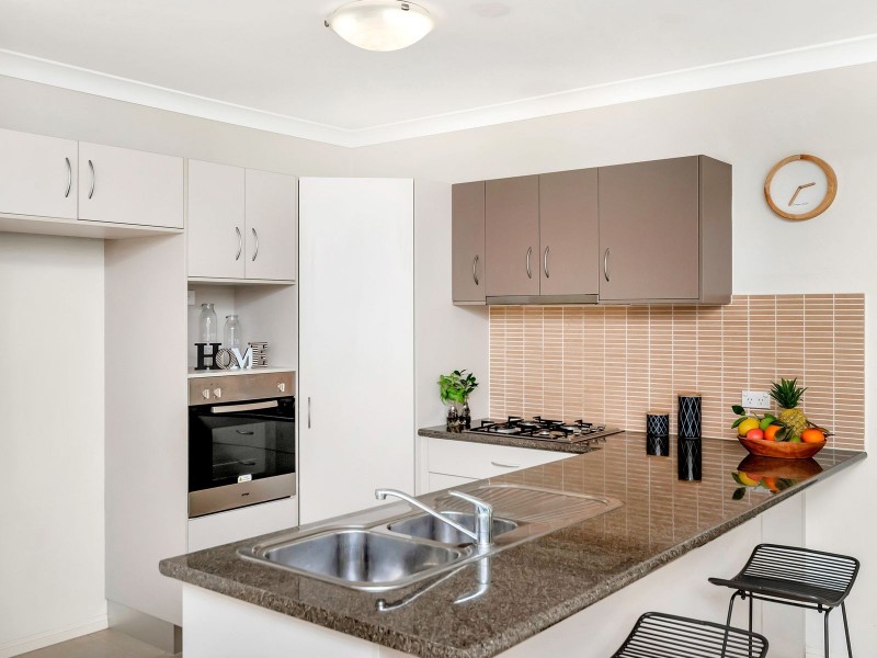 112 Xavier Herbert Drive, Redlynch QLD 4870